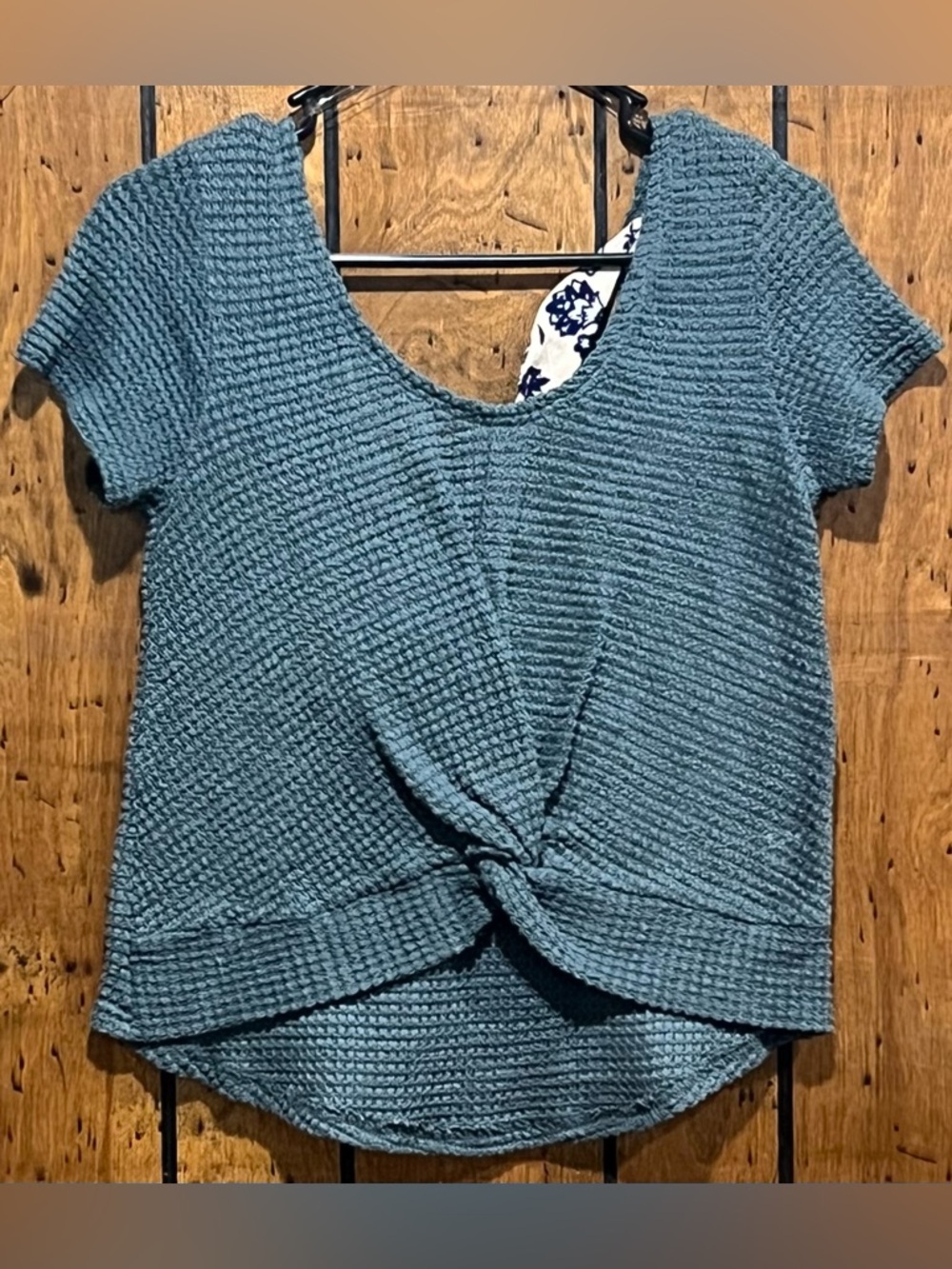la miel Textured Twist-Front Short Sleeve Top size S